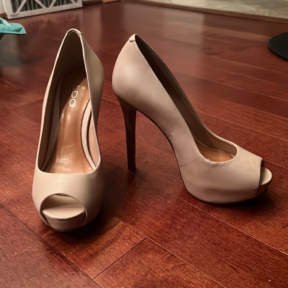 GORGEOUS Aldo stilletos